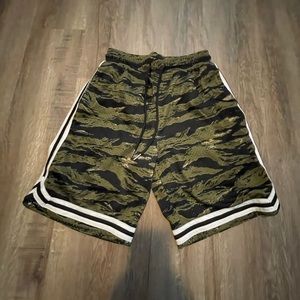 Medium boys basketball shorts